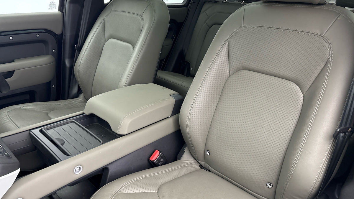 Used Land Rover Defender 110 2024 for sale - 76974104: Photo 7