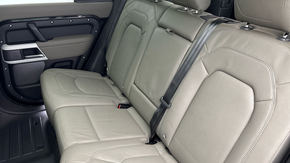 Used Land Rover Defender 110 2024 for sale - 76974104: Photo 8