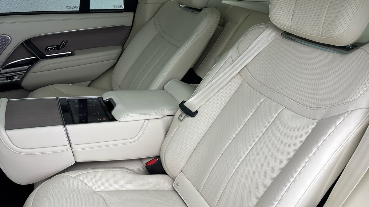 Used Land Rover Range Rover 2025 for sale - 76163839: Photo 9