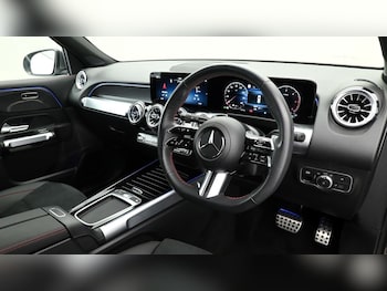 Used Mercedes-Benz GLB 2024 for sale - 75560602: Photo