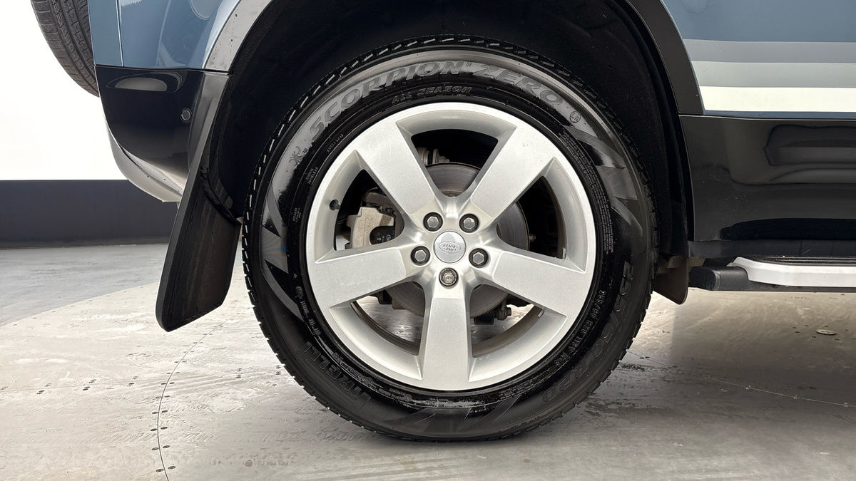 Used Land Rover Defender 110 2023 for sale - 76292318: Photo 10