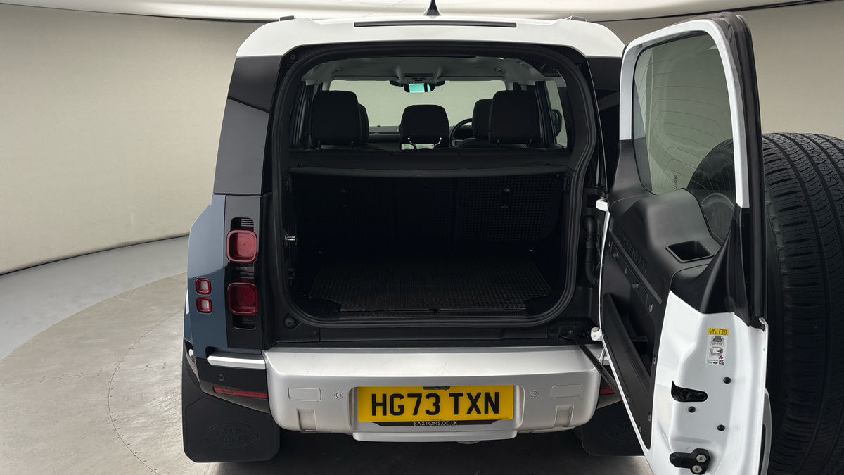 Used Land Rover Defender 110 2023 for sale - 76292318: Photo 11