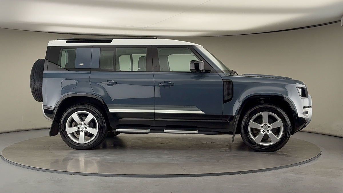 Used Land Rover Defender 110 2023 for sale - 76292318: Photo 37