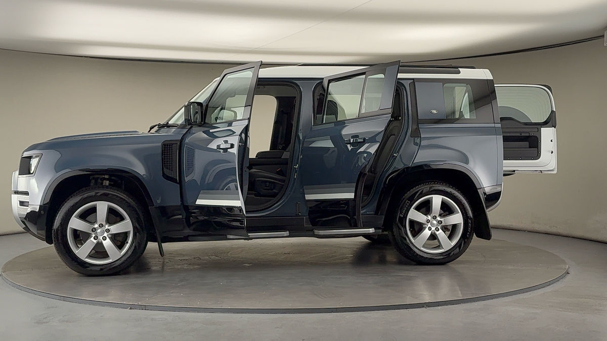 Used Land Rover Defender 110 2023 for sale - 76292318: Photo 48