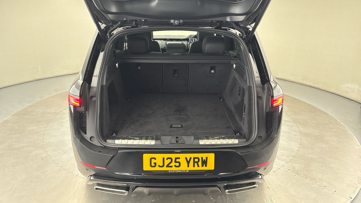 Used Land Rover Range Rover Sport 2025 for sale - 76334544: Photo 11