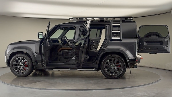 Used Land Rover Defender 110 2021 for sale - 76334562: Photo 50