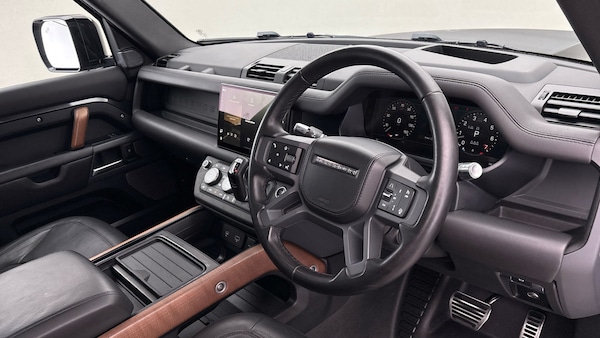 Used Land Rover Defender 110 2021 for sale - 76334562: Photo 5