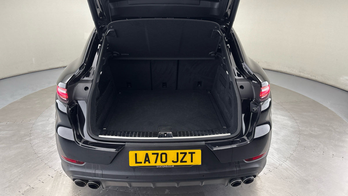 Used Porsche Cayenne 2021 for sale - 75704604: Photo 11