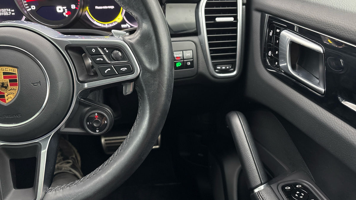 Used Porsche Cayenne 2021 for sale - 75704604: Photo 14