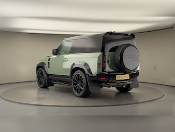 Used Land Rover Defender 90 2023 for sale - 76570853: Photo