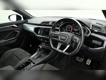 Used Audi Q3 2021 for sale - 75254651: Photo