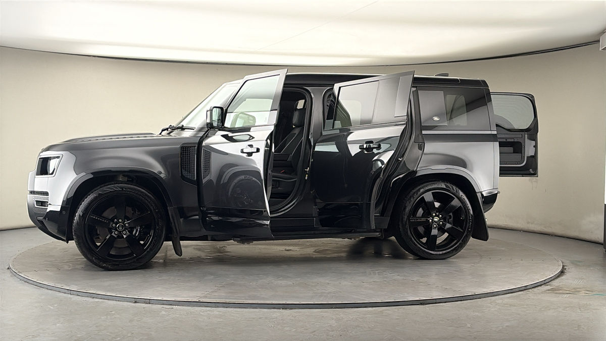 Used Land Rover Defender 2023 for sale - 78219477: Photo 48