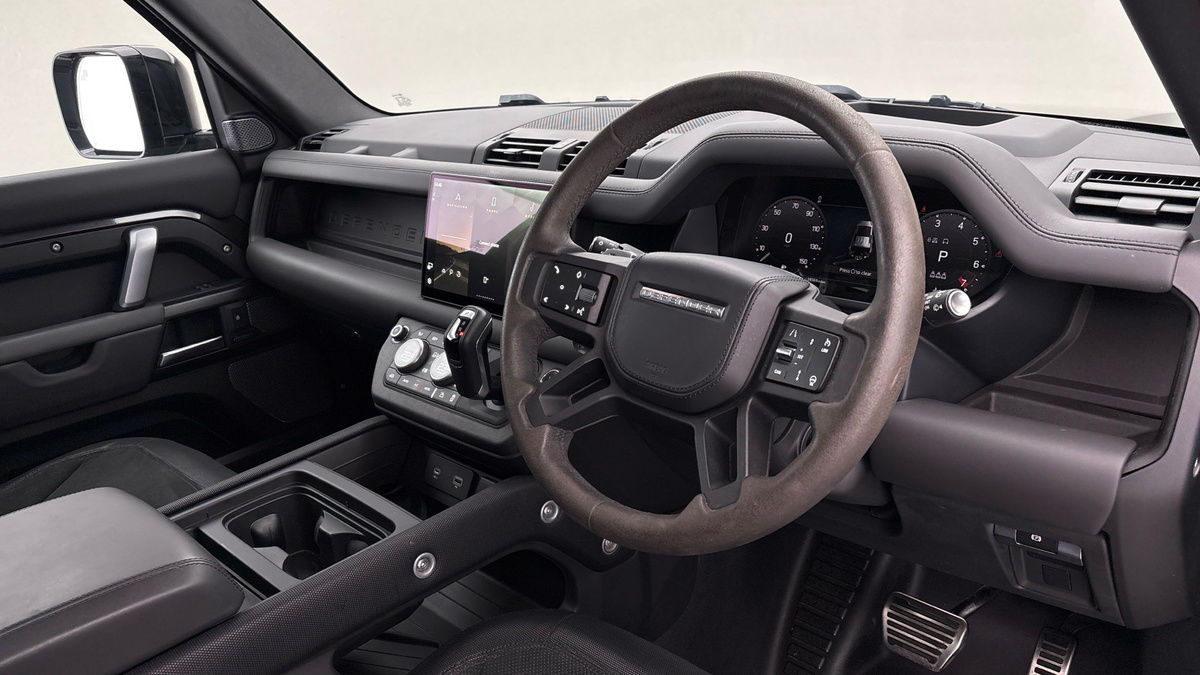 Used Land Rover Defender 2023 for sale - 78219477: Photo 5