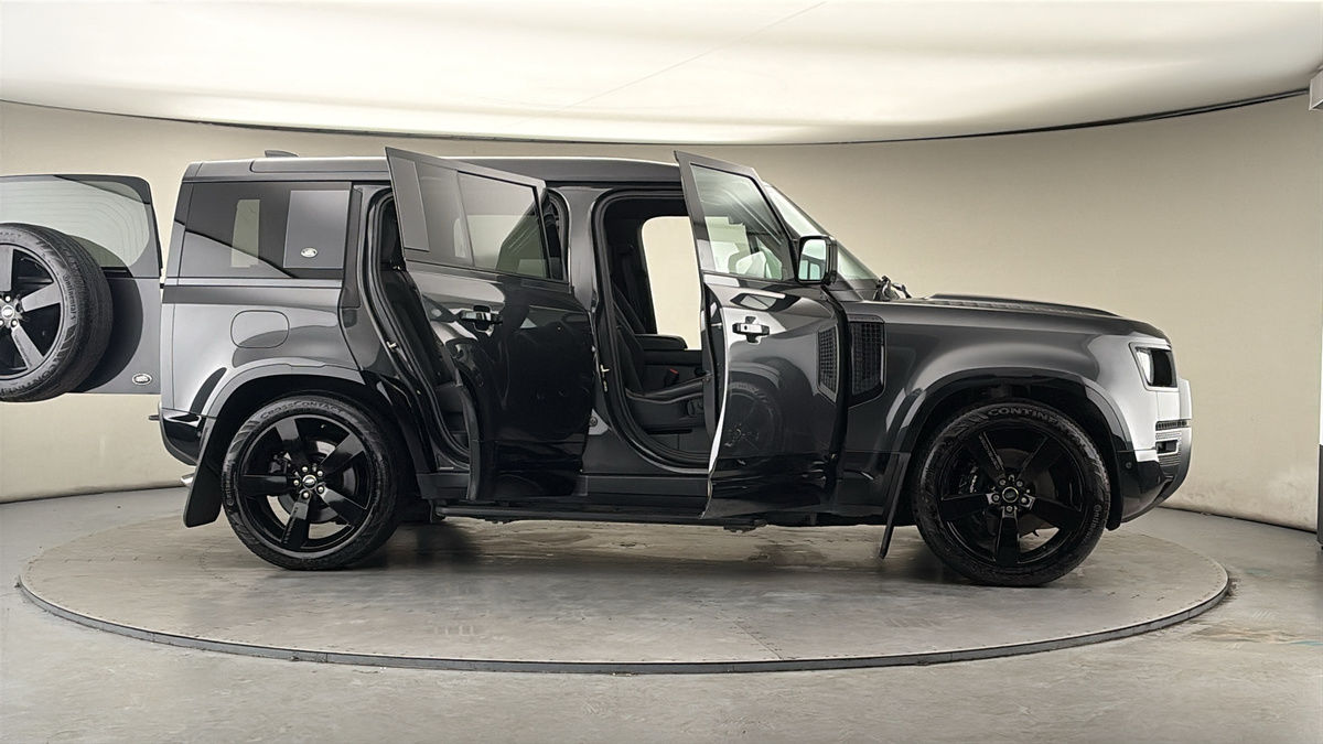 Used Land Rover Defender 2023 for sale - 78219477: Photo 56