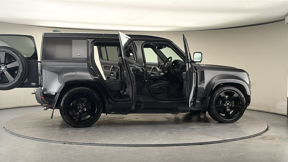 Used Land Rover Defender 2023 for sale - 78219477: Photo 57