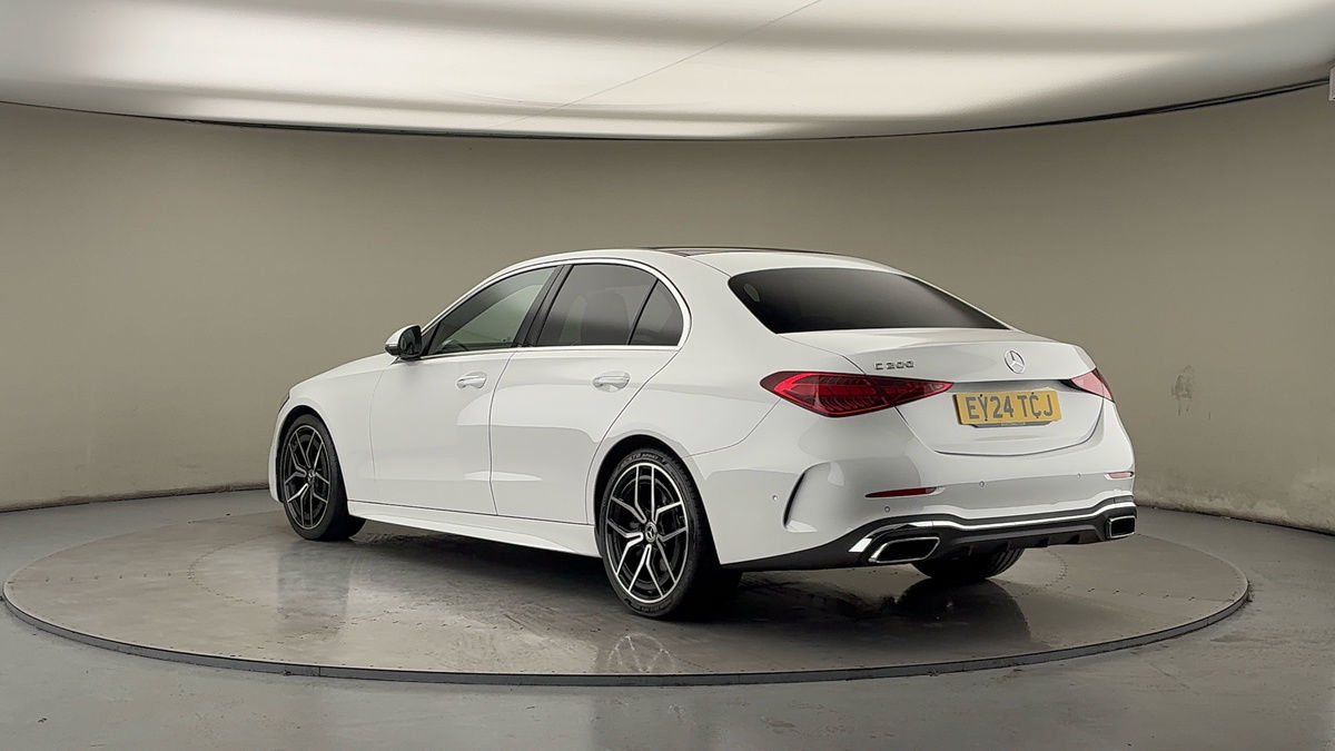 Used Mercedes-Benz C Class 2024 for sale - 77465448: Photo 2