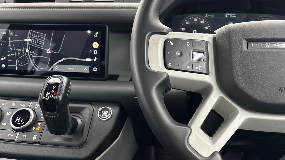 Used Land Rover Defender 110 2022 for sale - 76863670: Photo 13