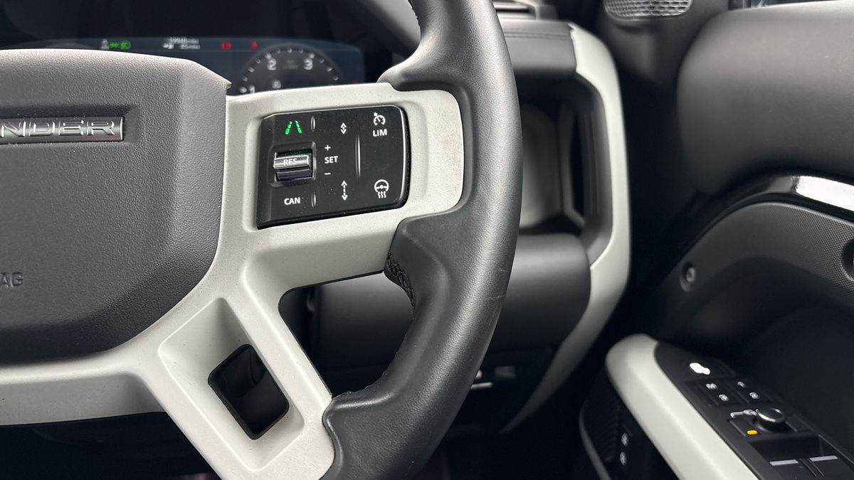 Used Land Rover Defender 110 2022 for sale - 76863670: Photo 14