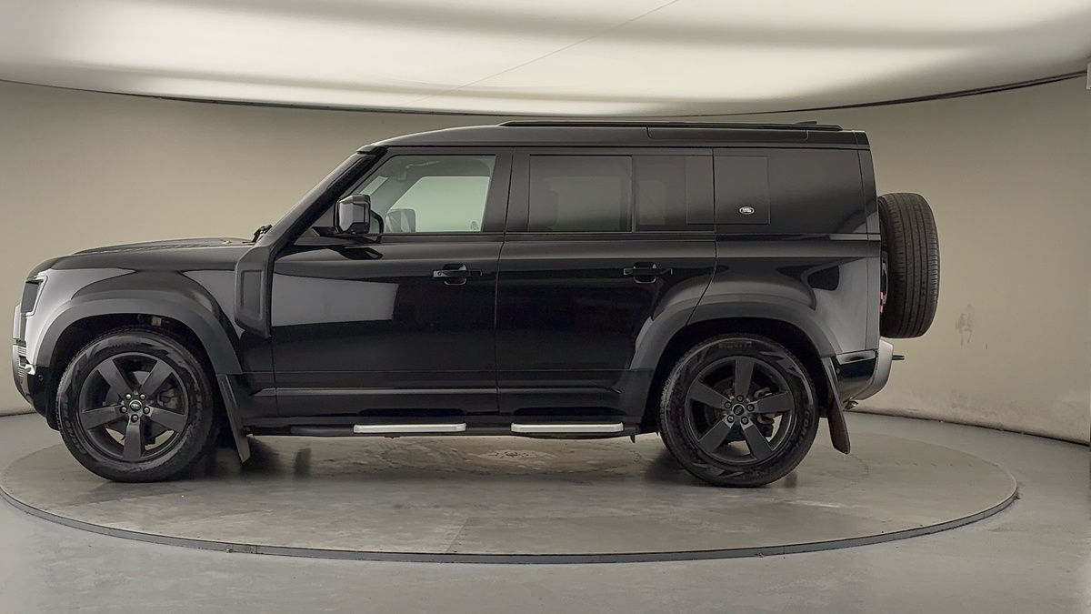 Used Land Rover Defender 110 2022 for sale - 76863670: Photo 15