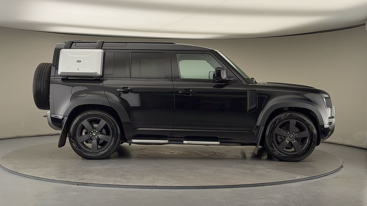 Used Land Rover Defender 110 2022 for sale - 76863670: Photo 16