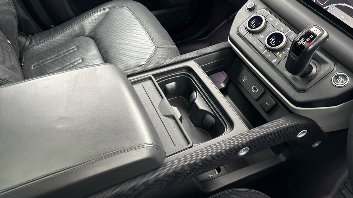 Used Land Rover Defender 110 2022 for sale - 76863670: Photo 18