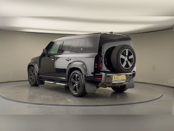 Used Land Rover Defender 110 2022 for sale - 76863670: Photo