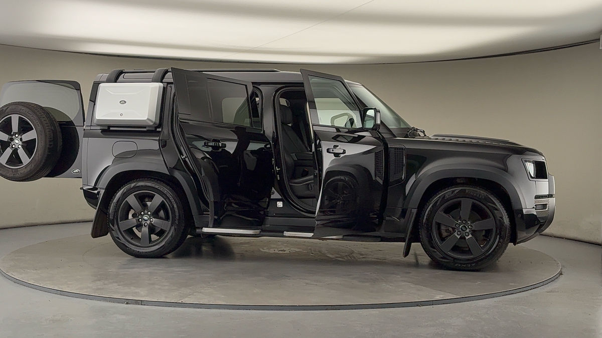 Used Land Rover Defender 110 2022 for sale - 76863670: Photo 55