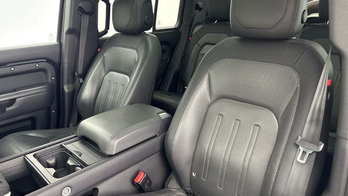 Used Land Rover Defender 110 2022 for sale - 76863670: Photo 7