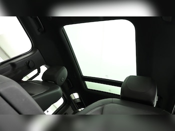 Used Land Rover Defender 110 2022 for sale - 75586748: Photo
