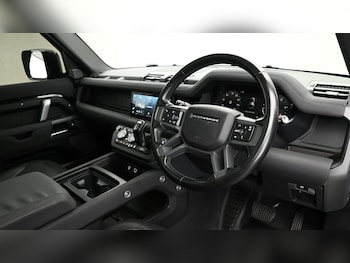 Used Land Rover Defender 110 2022 for sale - 75586748: Photo