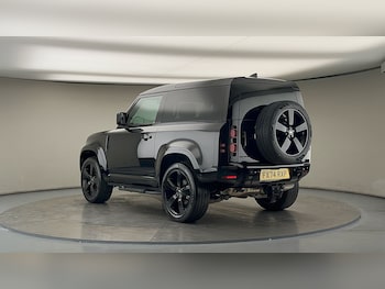 Used Land Rover Defender 90 2024 for sale - 75833392: Photo