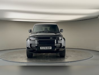 Used Land Rover Defender 90 2024 for sale - 75833392: Photo