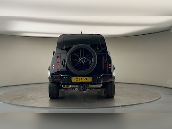 Used Land Rover Defender 90 2024 for sale - 75833392: Photo