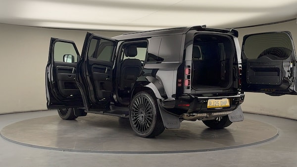 Used Land Rover Defender 110 2025 for sale - 76323908: Photo 100
