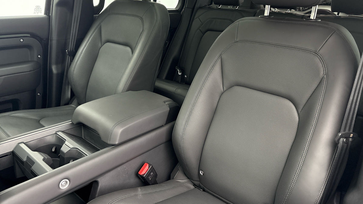 Used Land Rover Defender 110 2025 for sale - 76323908: Photo 14