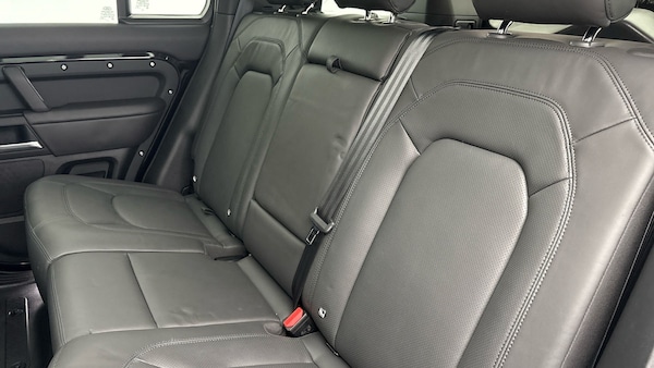 Used Land Rover Defender 110 2025 for sale - 76323908: Photo 16