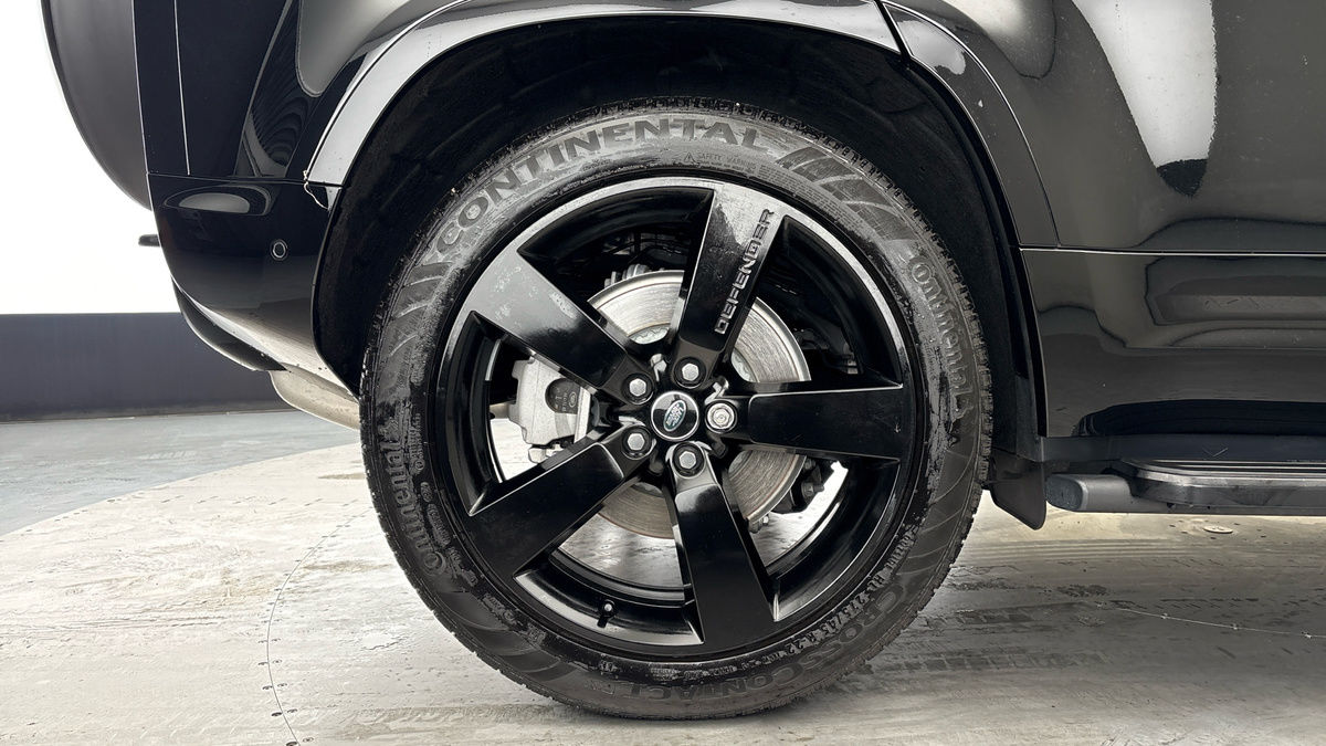 Used Land Rover Defender 110 2025 for sale - 76323908: Photo 19