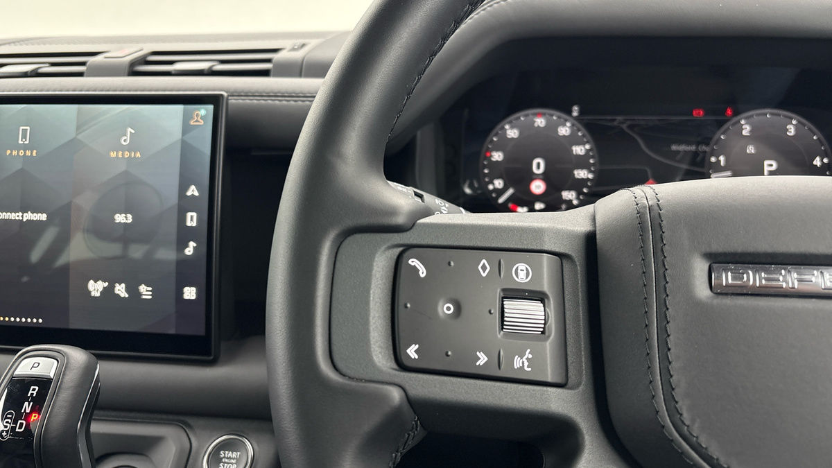 Used Land Rover Defender 110 2025 for sale - 76323908: Photo 25