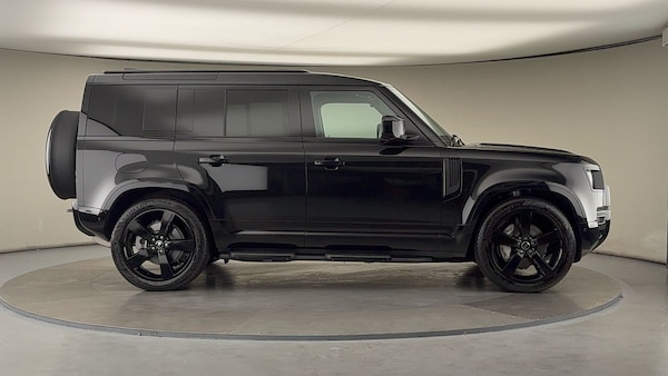 Used Land Rover Defender 110 2025 for sale - 76323908: Photo 31