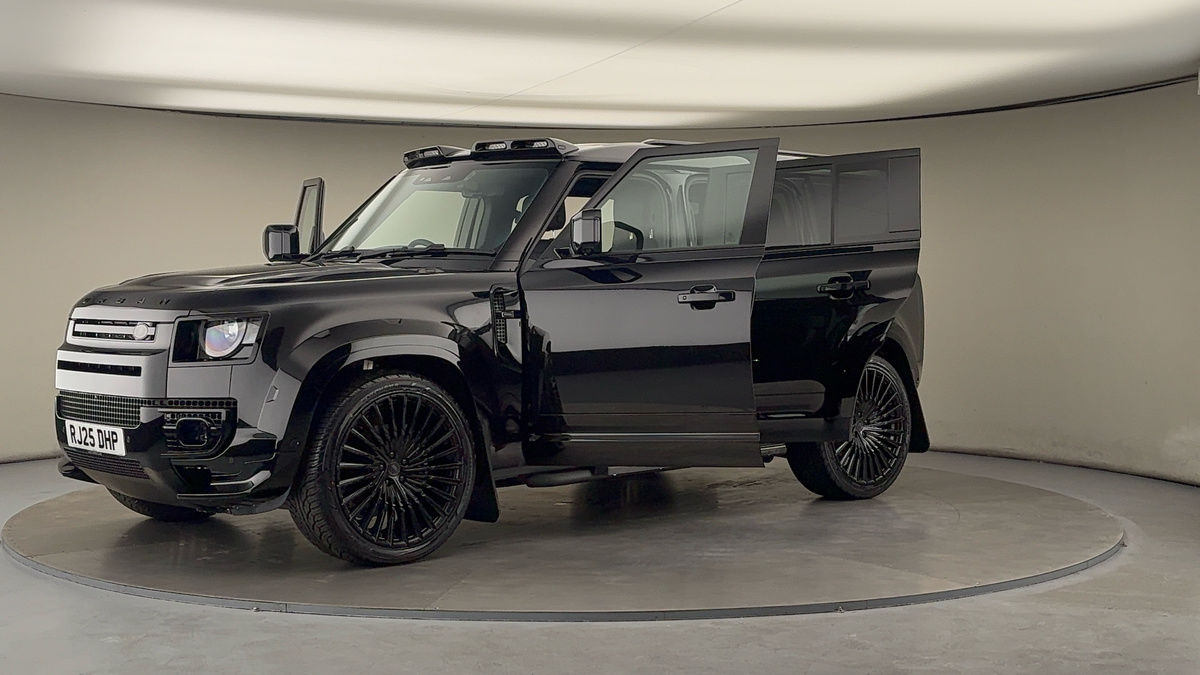 Used Land Rover Defender 110 2025 for sale - 76323908: Photo 44