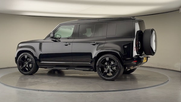 Used Land Rover Defender 110 2025 for sale - 76323908: Photo 56