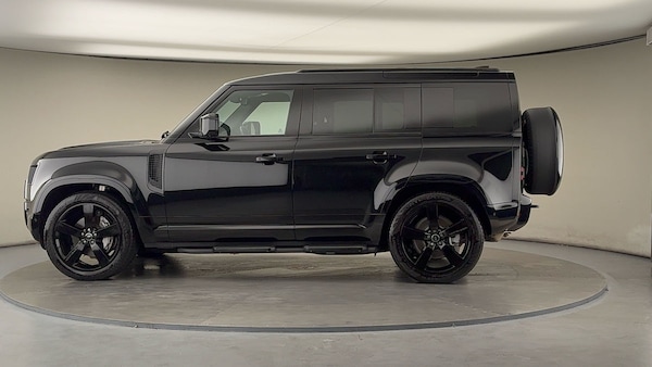 Used Land Rover Defender 110 2025 for sale - 76323908: Photo 57