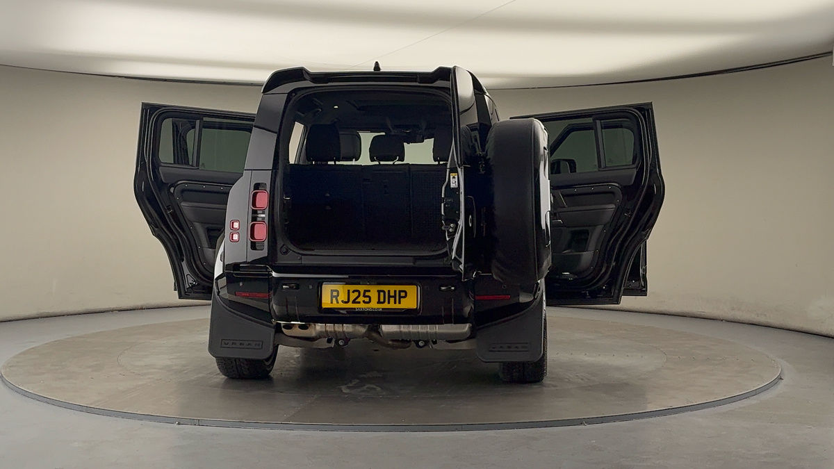 Used Land Rover Defender 110 2025 for sale - 76323908: Photo 67