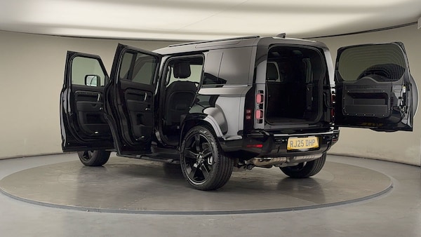 Used Land Rover Defender 110 2025 for sale - 76323908: Photo 85