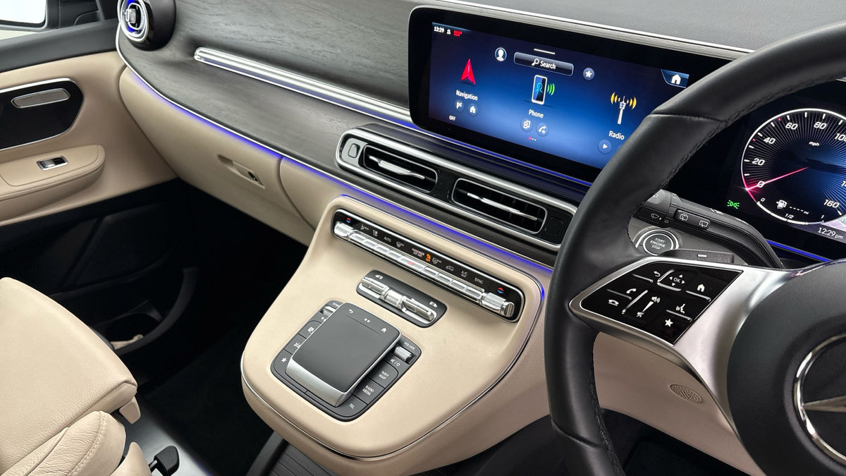 Used Mercedes-Benz V-Class 2025 for sale - 76304647: Photo 18