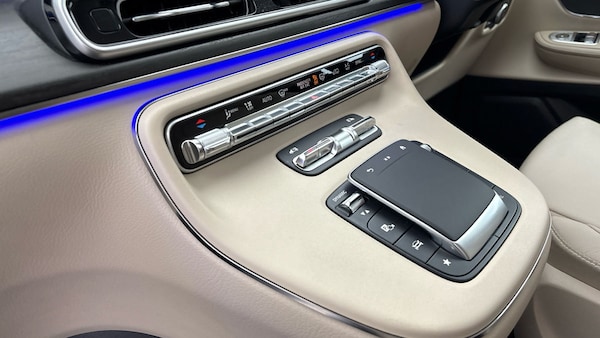 Used Mercedes-Benz V-Class 2025 for sale - 76304647: Photo 26