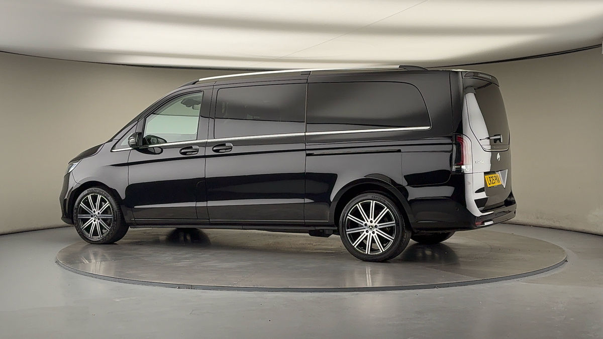 Used Mercedes-Benz V-Class 2025 for sale - 76304647: Photo 28