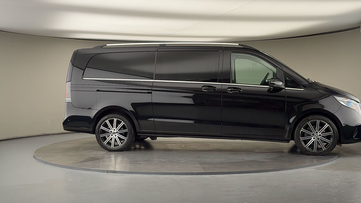 Used Mercedes-Benz V-Class 2025 for sale - 76304647: Photo 38