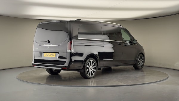Used Mercedes-Benz V-Class 2025 for sale - 76304647: Photo 41