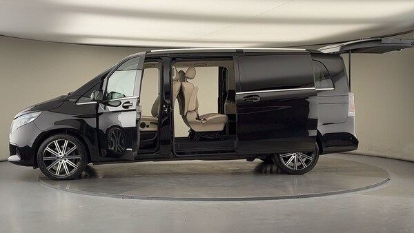 Used Mercedes-Benz V-Class 2025 for sale - 76304647: Photo 49